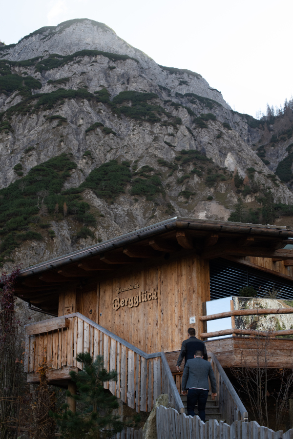 Das Baumchalet Bergglück in Tirol - Wanderglück und Bier in den Tiroler Alpen